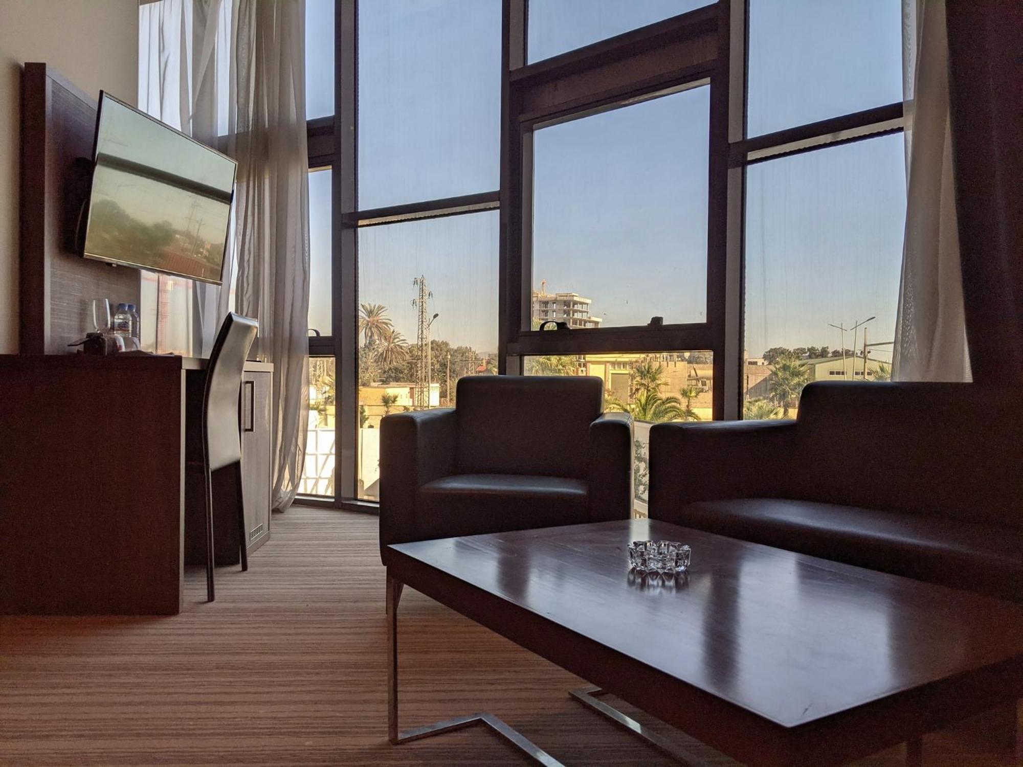 Le Zenith Hotel Oran Exteriör bild