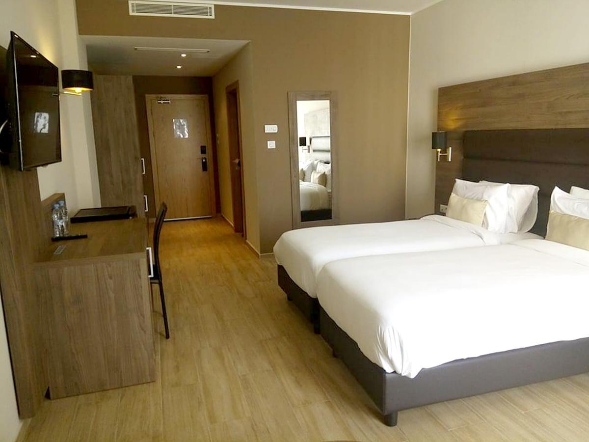 Le Zenith Hotel Oran Exteriör bild