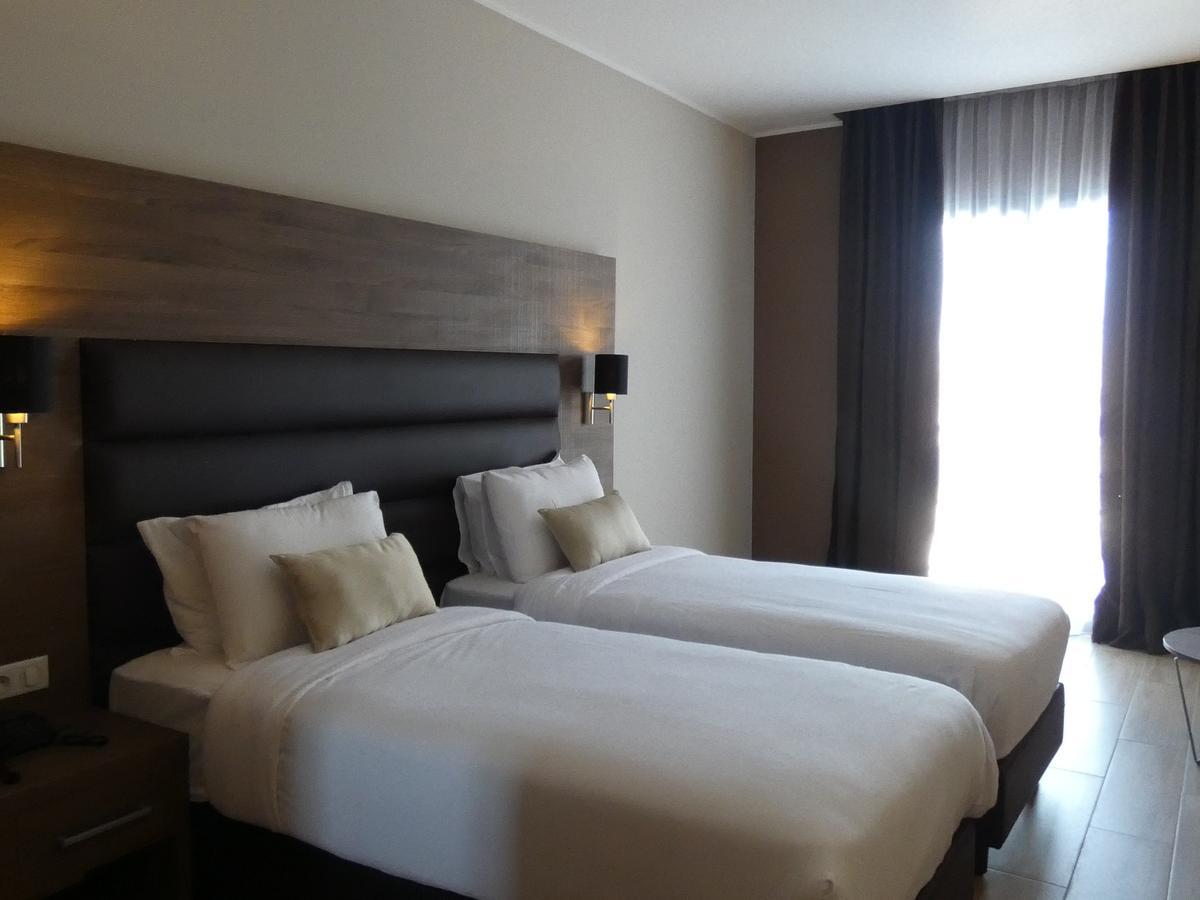 Le Zenith Hotel Oran Exteriör bild